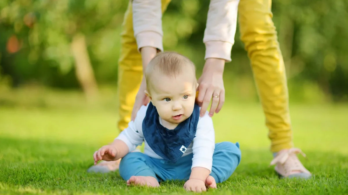 Baby sit walk