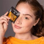 Apivita Express Beauty Gentle Exfoliation Apricot Scrub Προσώπου με Βερίκοκο 2x8ml - Image 3