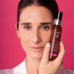 Apivita Gentle Eye Make-Up Remover With Honey & Linden Γαλάκτωμα Ντεμακιγιάζ Ματιών 100ml - Image 3