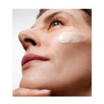 Darphin Stimulskin Plus Sculpting Κρέμα Σμίλευσης Ελαφριάς Υφής, 50ml - Image 3