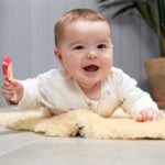 Jordan Step 1 – Baby  Βρεφική Οδοντόβουρτσα Κίτρινο ⁄ Φούξια (0-2 Ετών) - Image 3