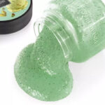 Lavish Care Body Scrub Hydrating Pistachio Gelato Απολεπιστικό Σώματος, 250ml - Image 2