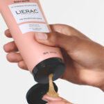 Lierac Body-Nutri The Resurfacing Scrub Shea Butter Απολεπιστικό Σώματος, 200ml - Image 3