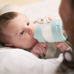 MAM Easy Start™ Anti-Colic Plastic Bottle, 0 months Blue 130ml (353SB) - Image 2