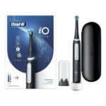 Oral-B iO Series 4 Ηλεκτρική Οδοντόβουρτσα με Αισθητήρα Πίεσης και Θήκη Ταξιδίου Black
