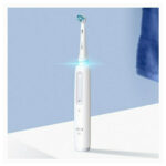 Oral-B iO Series 4 Electric Toothbrush with Pressure Sensor and Travel Case White - Image 3