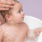 Pharmasept Baby Care Mild Bath Refill Ανταλλακτικό Απαλό Βρεφικό Αφρόλουτρο για Σώµα & Μαλλιά, 900ml - Image 2