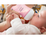 Philips⁄Avent Plastic Bottle Pink Natural Response 260ml (SCY903⁄11) - Image 2