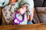 Tommee Tippee Μασητικός Κρίκος Οδοντοφυΐας Μικρό "Κουκουβάγια" Απο Σιλικόνη Μωβ 3m+(436481) - Image 4